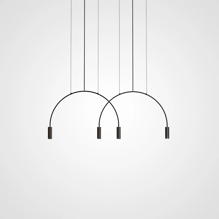 4 плафона. Цвет черный.