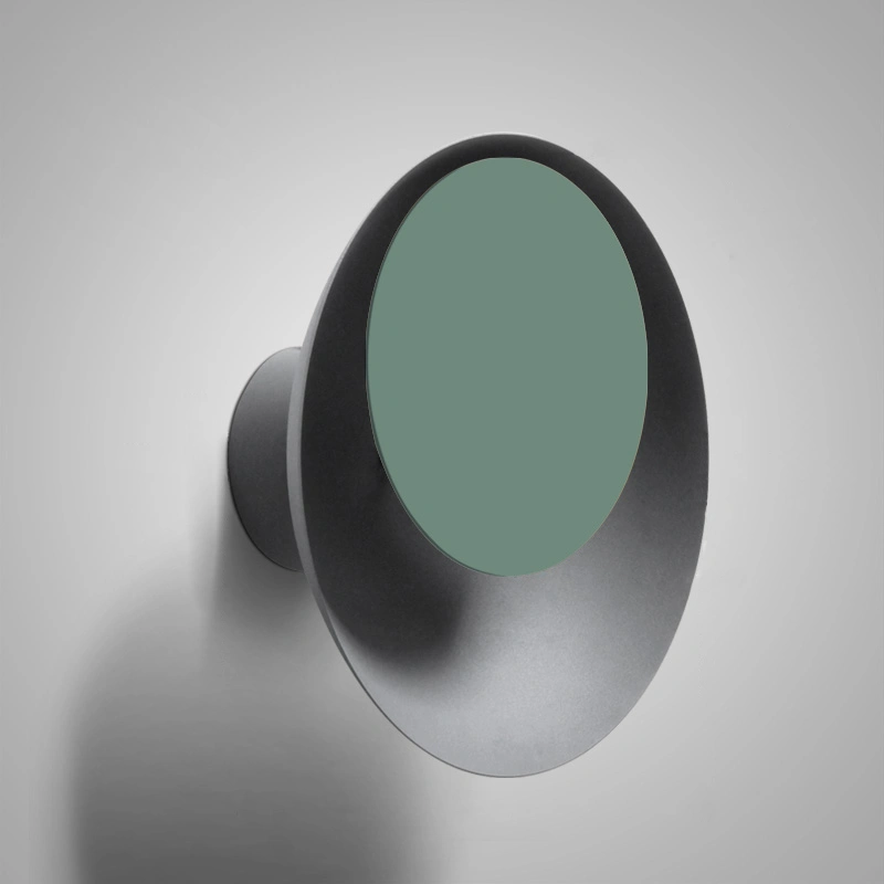 Размер L. Темно-серый корпус, зеленый диск.