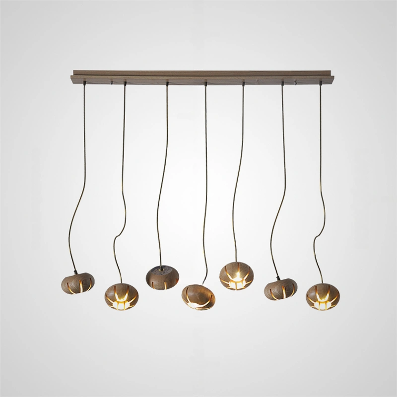 7 плафонов на планке. Светлое дерево.