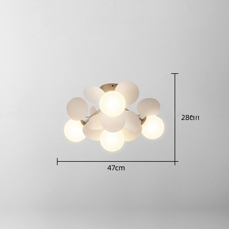 4 плафона. Цвет белый.