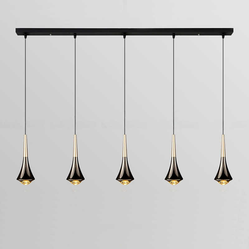 5 светильников на планке. Плафон жемчужно-черный. Стандартный. Теплый свет