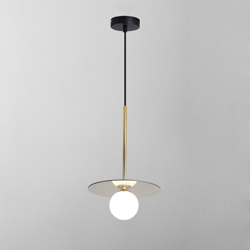 Размер L. Цвет золото + янтарное стекло.