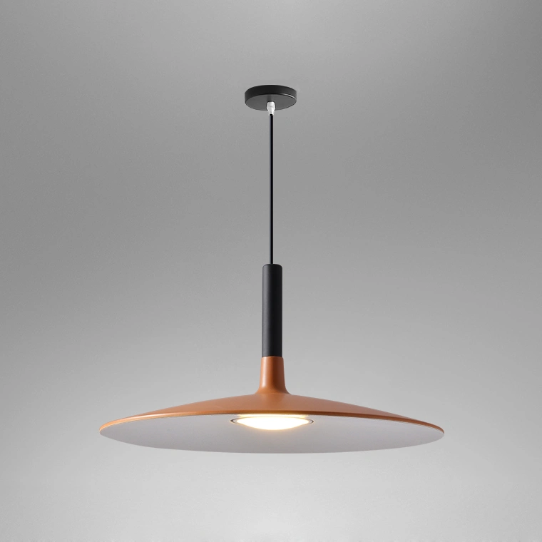 Размер L. Цвет оранжевый.