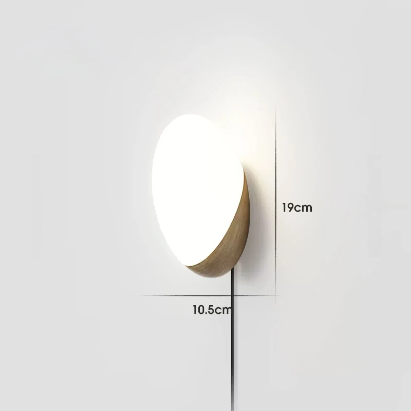 Цвет, имитирующий дерево. С выключателем на проводе