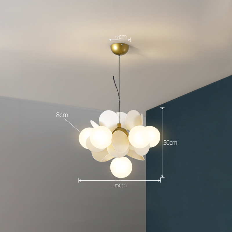 6 плафонов. Цвет белый.